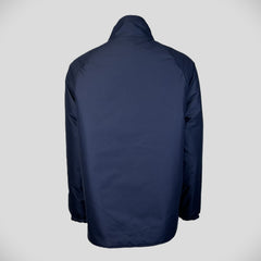 Jakke med magnetlukning