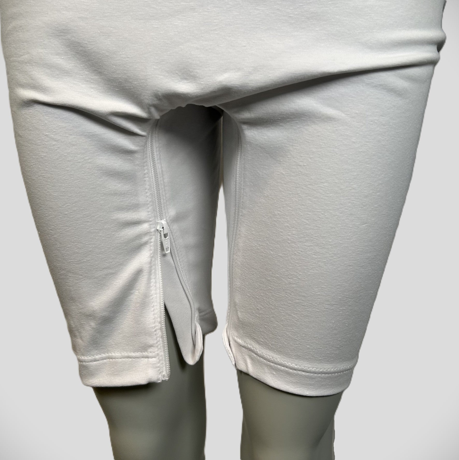 Bodystocking med korte ben og korte ermer
