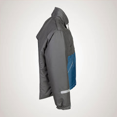 Hul til skuldersele i jakke